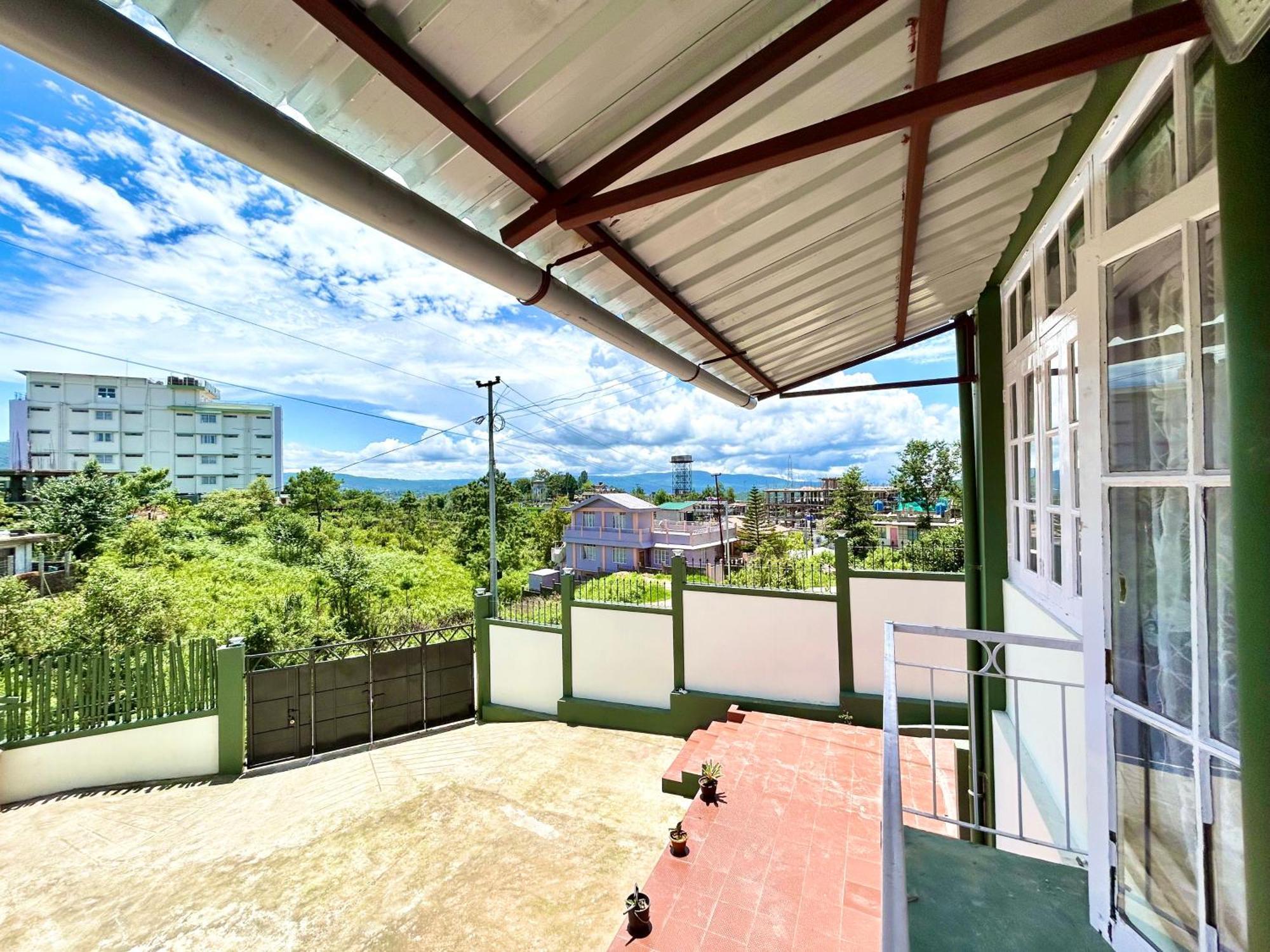 Yepplo Holiday Home - Complimentary Breakfast - 24 Hrs Caretaker & Power Backup Шиллонг Экстерьер фото