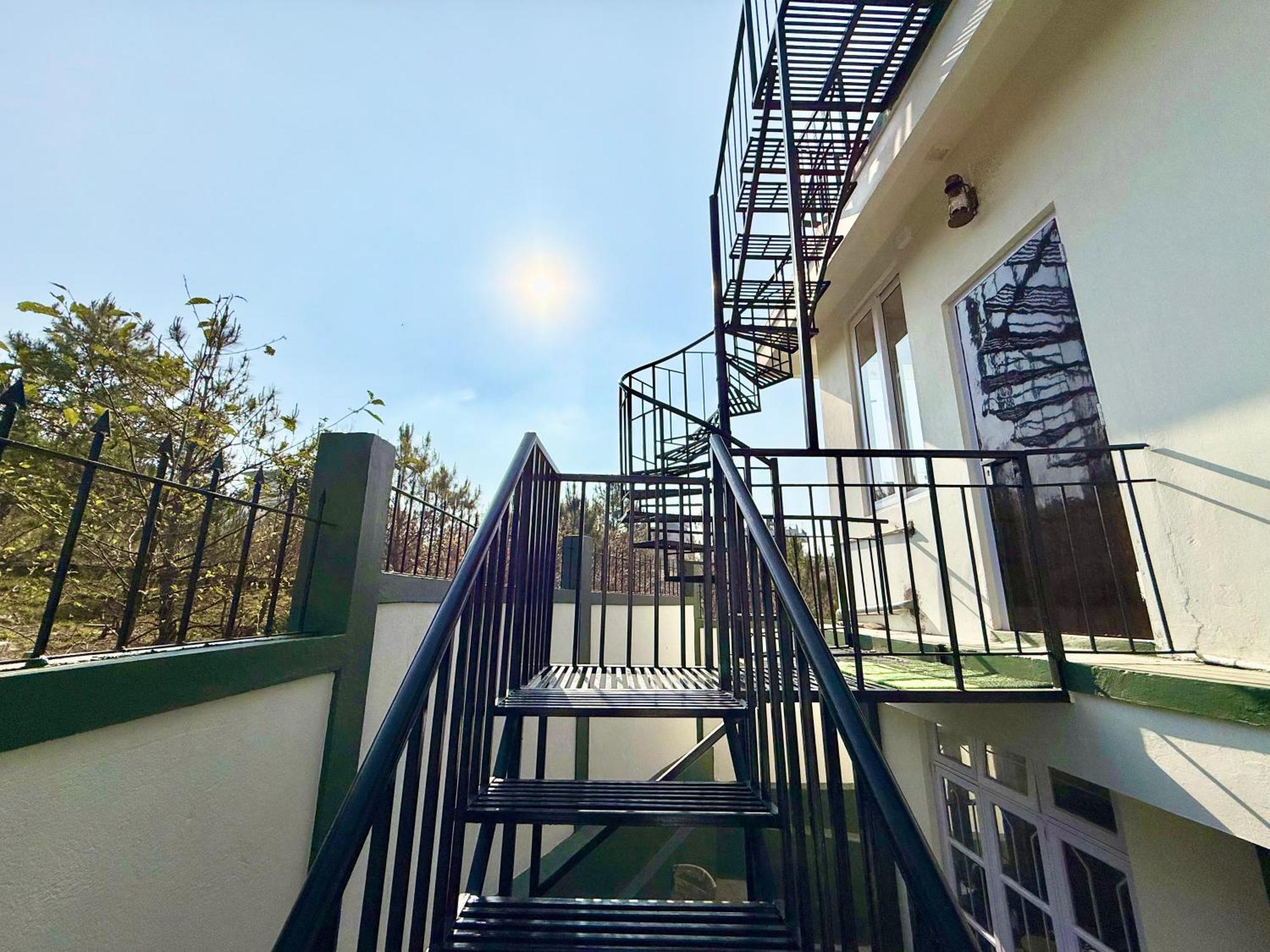 Yepplo Holiday Home - Complimentary Breakfast - 24 Hrs Caretaker & Power Backup Шиллонг Экстерьер фото