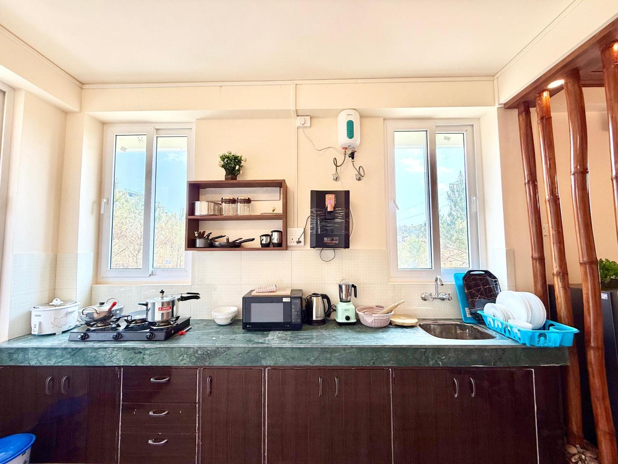 Yepplo Holiday Home - Complimentary Breakfast - 24 Hrs Caretaker & Power Backup Шиллонг Экстерьер фото